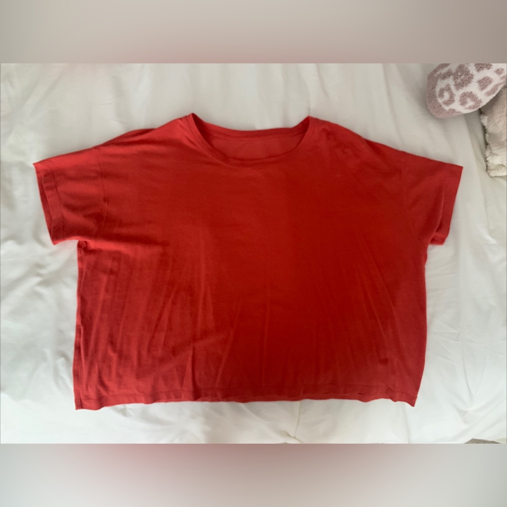Lululemon Cates Tee Size: 8